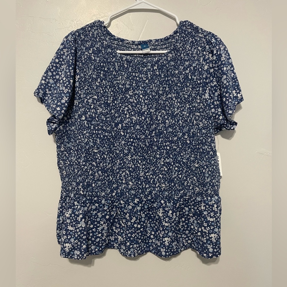 NWT BLUE FLORAL BLOUSE